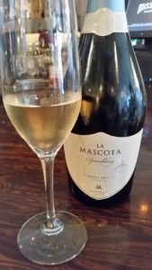 La Mascota Extra Brut Sparkling wine