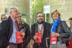 Savouring wine at Découvertes en Vallée du Rhône