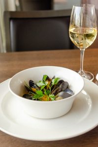 Saffron Mussel Steamer with Sea Star Pinot Blanc 2020 (PC Emrys Horton _EPH6536)