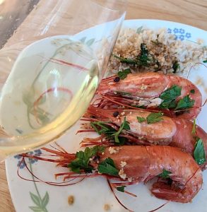 Rectoral do Umia Abellio Albariño 2019 with BC spot prawns pairing