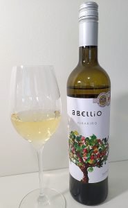 Rectoral do Umia Abellio Albariño 2019 with wine in glass