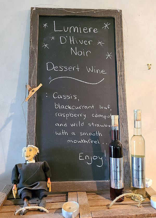 Marionette Vineyards and Winery Lumiere d'Hiver Blanc and Noir dessert wines