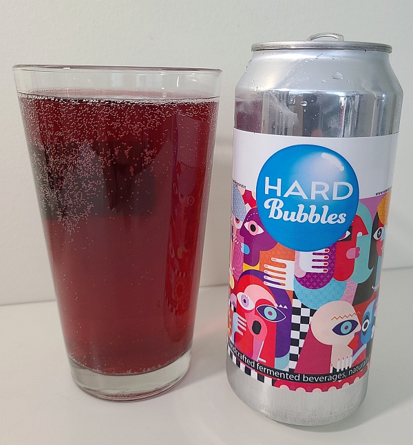 Hard Bubbles Wildberry Hibiscus Lemonade tea in a glass