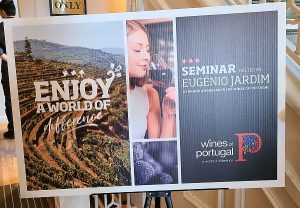 Portugal Wine Experience masterclass sign