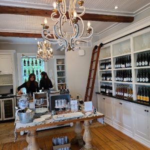 Kew Vineyards tasting room