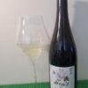 Ontario Chardonnay Review: Dreas Blanc de Blancs Brut 2021_PR SAMPLE Drea's Blanc de Blancs Brut 2021 with wine in glass